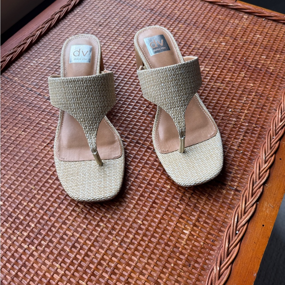 DV by Dolce Vita Tan Minimalist Sandals